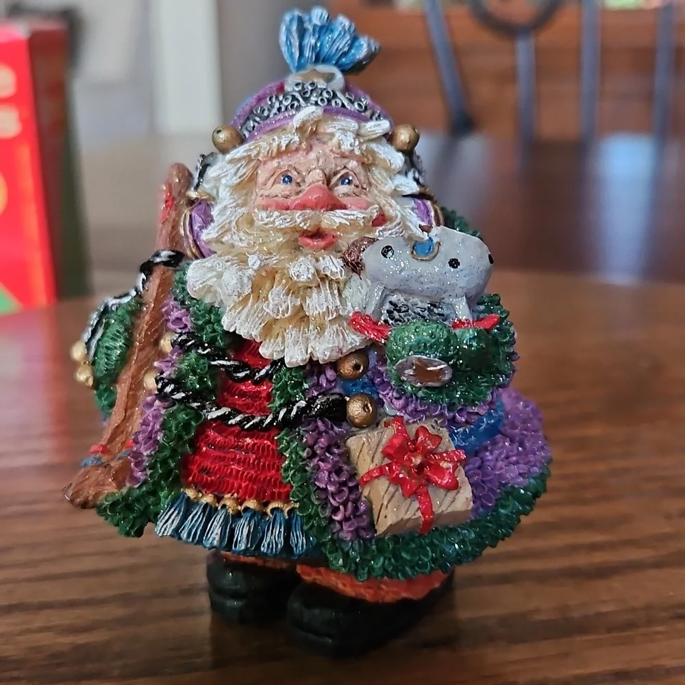 Crinkle Claus Scandanavian Santa Figurine By Possible Dreams Holiday Christmas